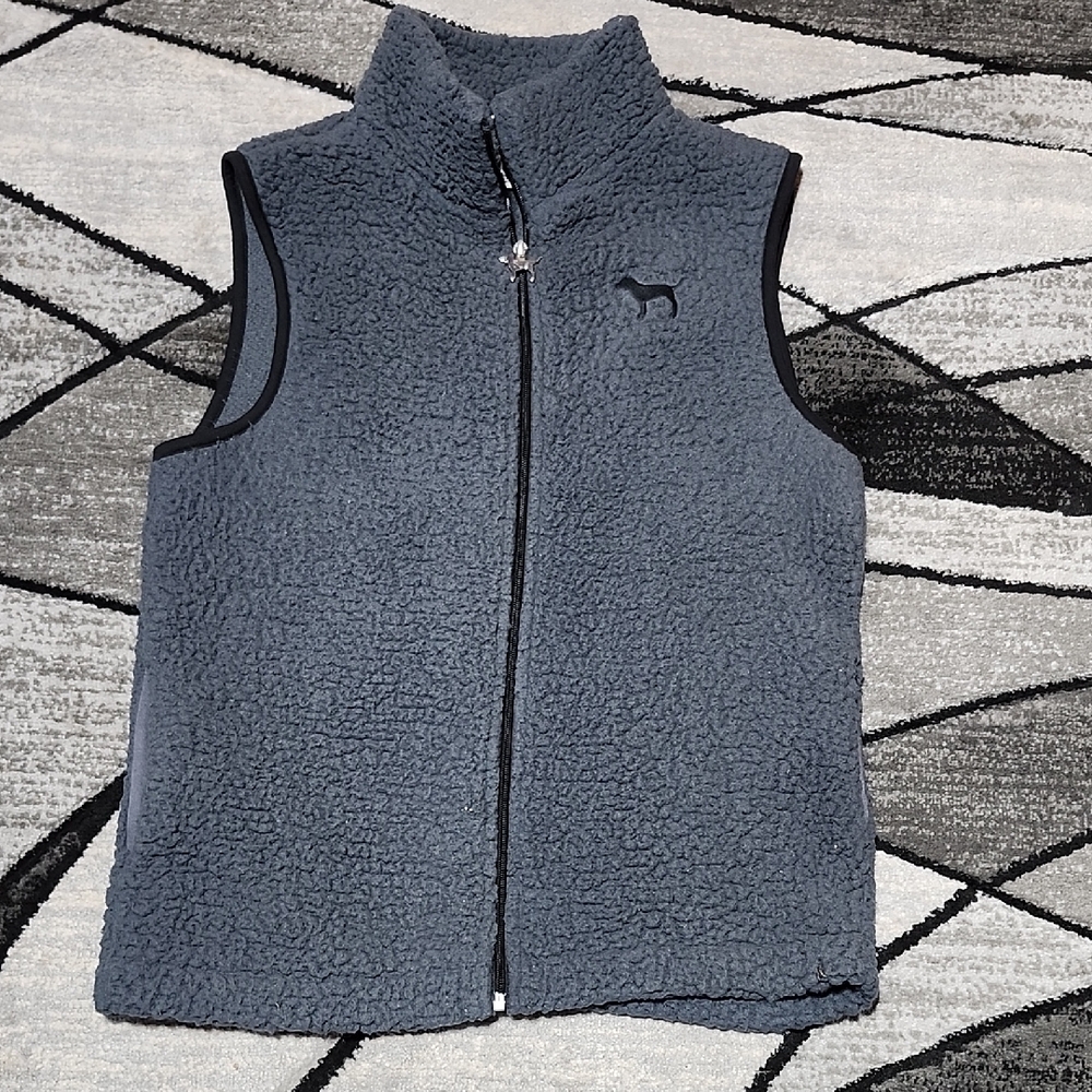 VS PINK 2018 SHERPA EMBROIDERED DOG LOGO FULL-ZIP DOG CHARM POCKETS VEST